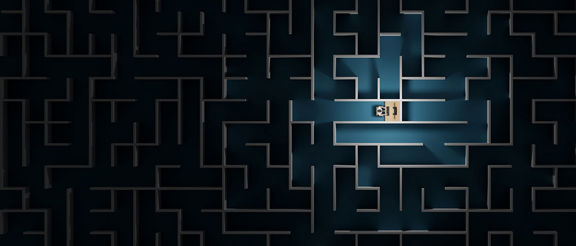 Dunkles Labyrinth mit zentralem Lichtpfad, Symbolbild für Dark Patterns und manipulative UX‑Designs, Nutzerführung, Entscheidungsbeeinflussung, digitale Täuschung, Interface‑Psychologie.