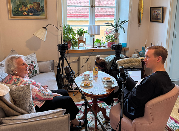 Monika Wahl med i podden Lyssna till de äldre