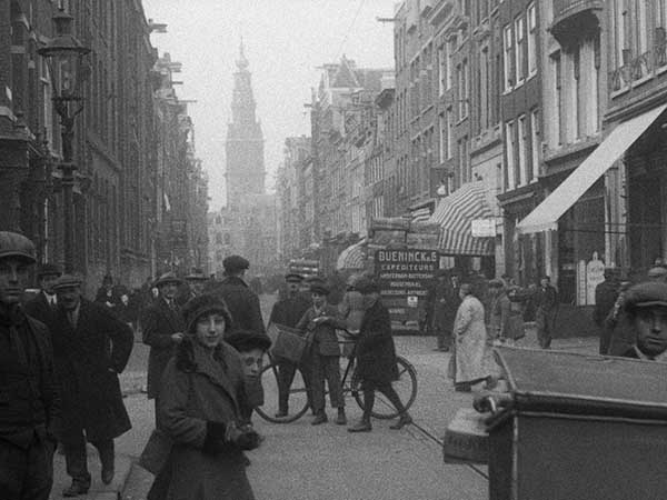 Ellen Vogel in Bezet gebied