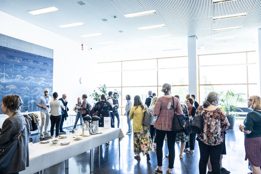 Konferenssi Päätalolla. Jonne Renvall Tampereen yliopisto / Tampere University