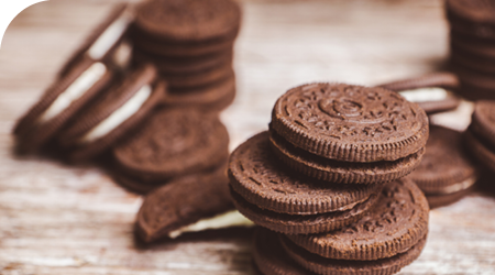 sandwich cookies with cream