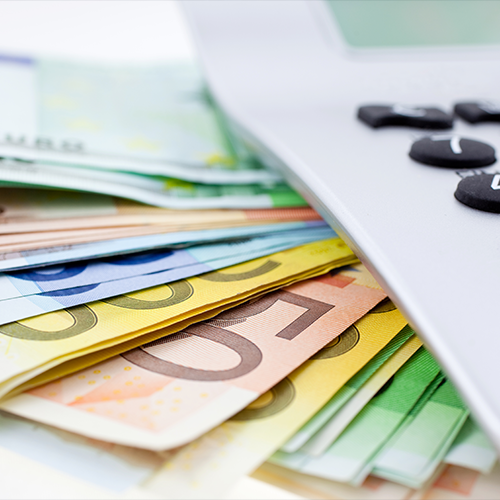 Geld mit Taschenrechner