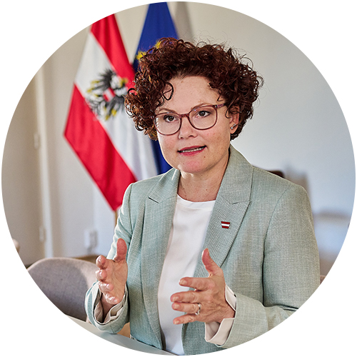 Staatssekretärin Elisabeth Zehetner