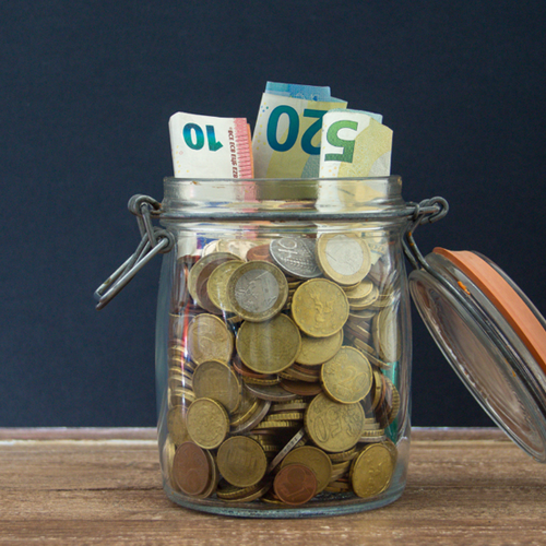 Trinkgeld in einem Glas