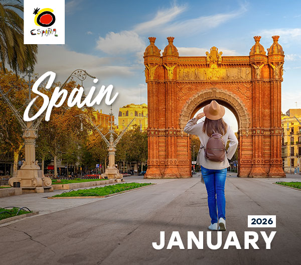 A tourist by the Arc de Triomf in Barcelona
