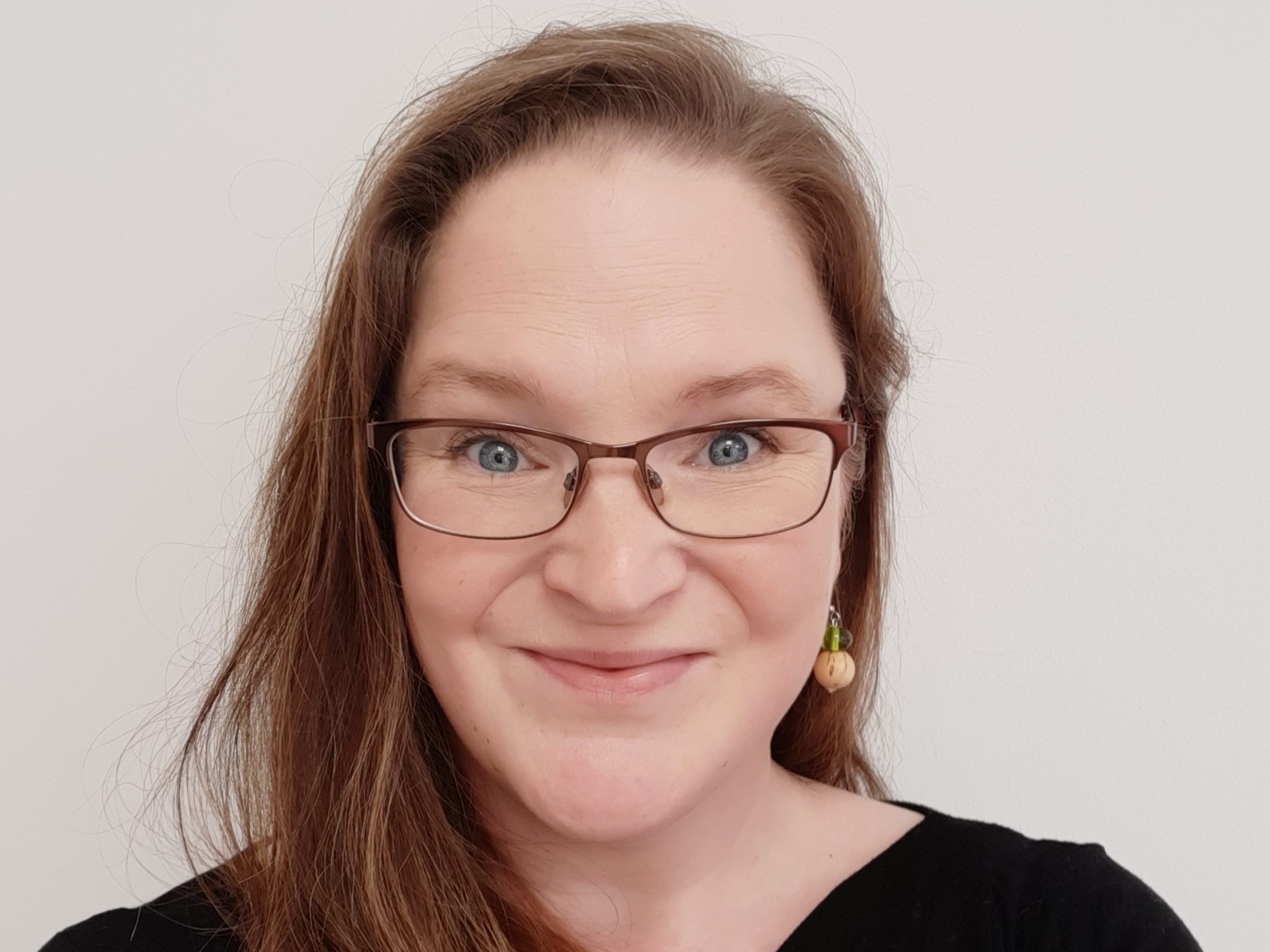 Läheltä otettu kasvokuva.