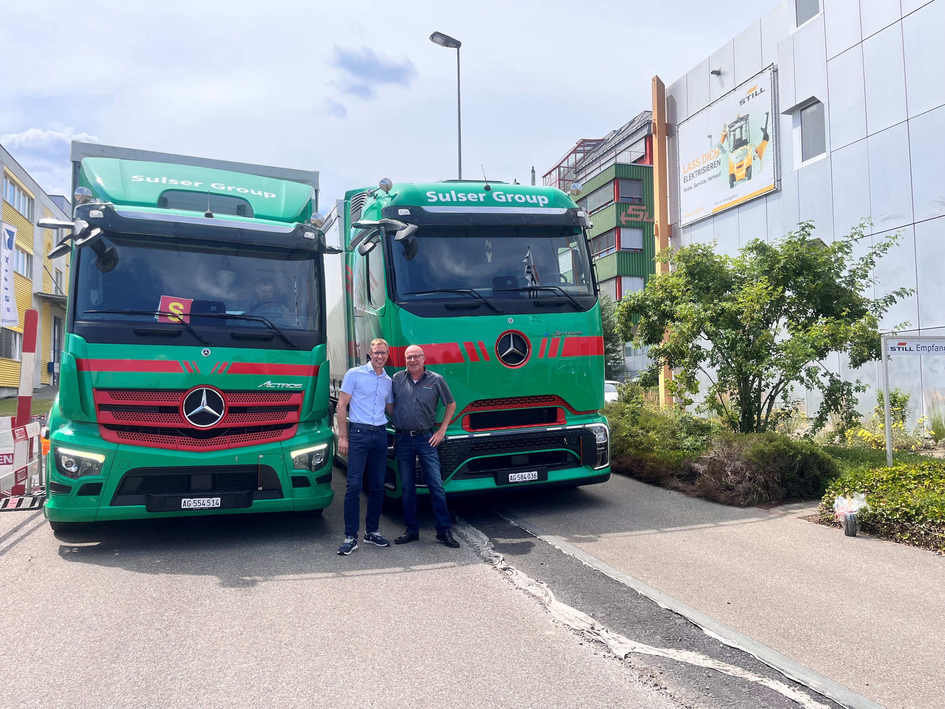 Alexander Heimburger und Roland Aemmer bei der Einweihung des Mercedes e-600 Actros
