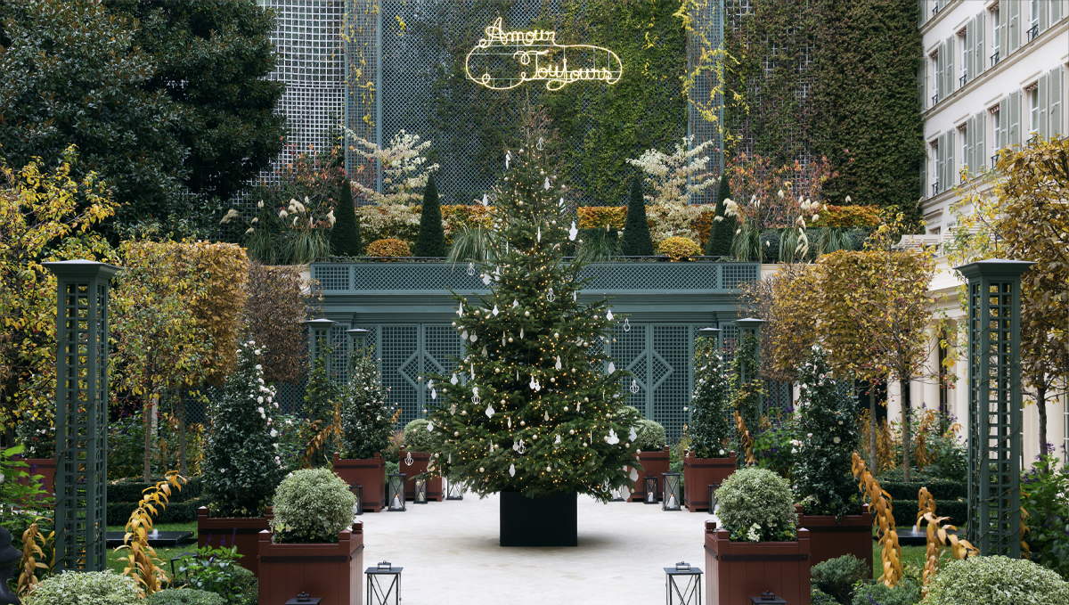 Le Bristol Paris garden celebrates the Festive Season