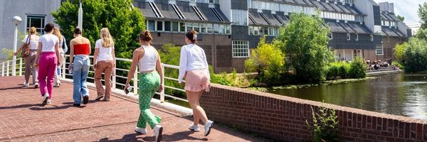 Alumni nieuws Universiteit Leiden mei 2026
